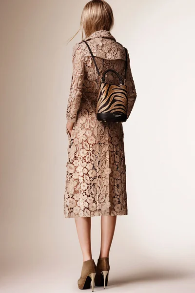 Look 18